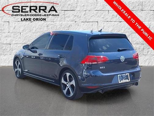 2016 Volkswagen Golf GTI 2.0T SE 4-Door