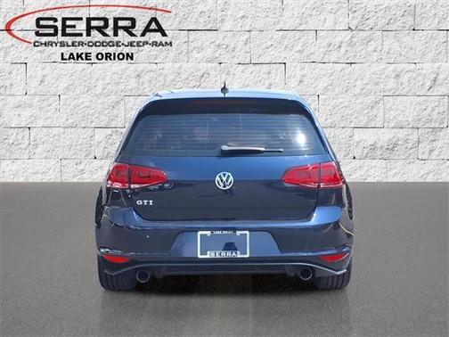2016 Volkswagen Golf GTI 2.0T SE 4-Door