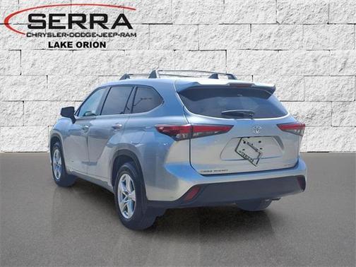 2022 Toyota Highlander LE
