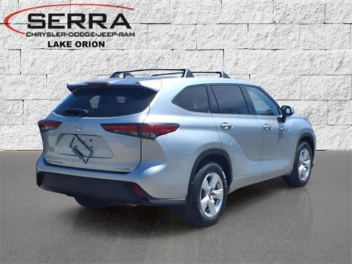 2022 Toyota Highlander LE