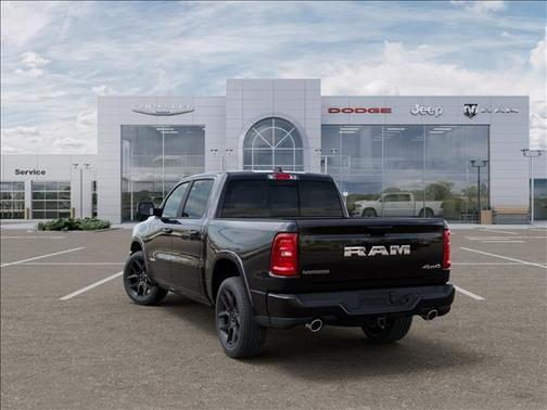 Diamond Black Crystal Pearlcoat 2026 RAM 1500 Laramie