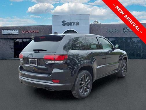 Diamond Black Crystal Pearlcoat 2018 Jeep Grand Cherokee High Altitude