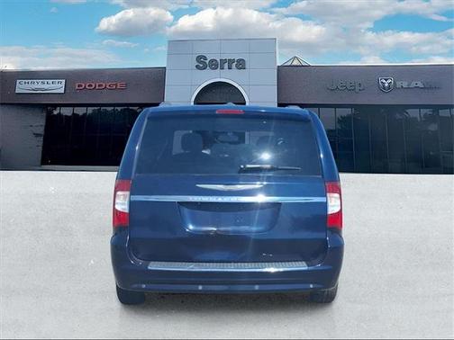 2015 Chrysler Town & Country Touring-L