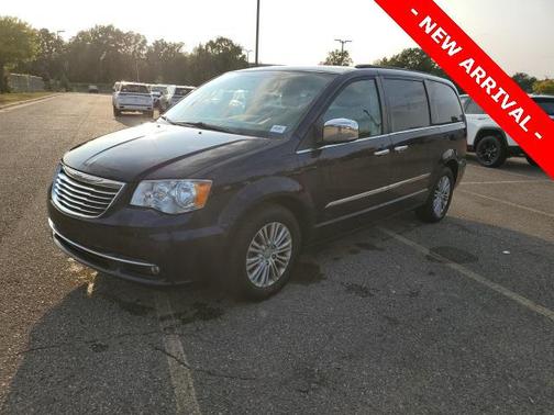 2015 Chrysler Town & Country Touring-L