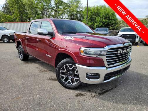 Delmonico Red Pearlcoat 2025 RAM 1500 Laramie