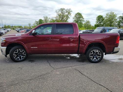 Delmonico Red Pearlcoat 2025 RAM 1500 Laramie