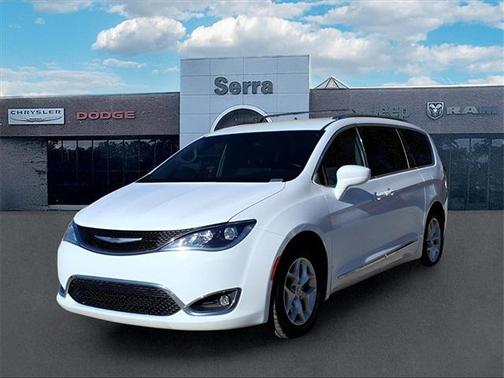 2018 Chrysler Pacifica Touring-L