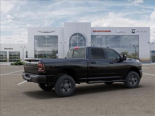 2026 RAM 2500 Tradesman Crew Cab 4x4 6'4' Box