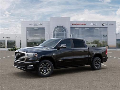 Diamond Black Crystal Pearlcoat 2026 RAM 1500 Laramie