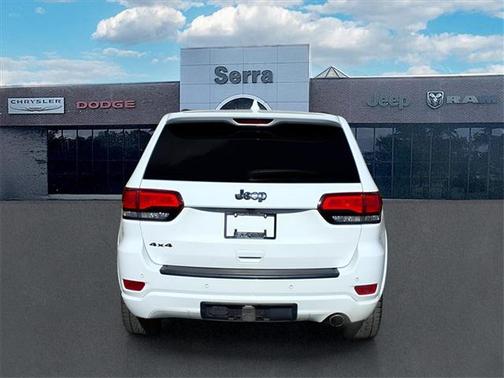 2022 Jeep Grand Cherokee Laredo