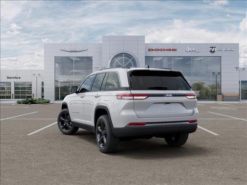 Bright White Clearcoat 2026 Jeep Grand Cherokee Limited