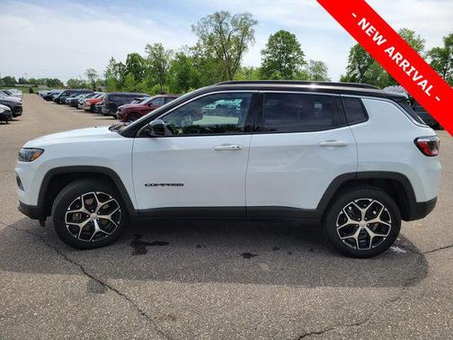 Bright White Clearcoat 2024 Jeep Compass Limited