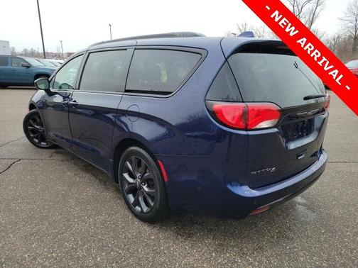 2019 Chrysler Pacifica Touring-L Plus