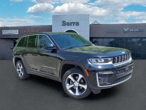 Diamond Black Crystal Pearlcoat 2026 Jeep Grand Cherokee Limited