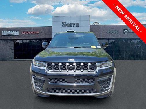 Diamond Black Crystal Pearlcoat 2026 Jeep Grand Cherokee Limited