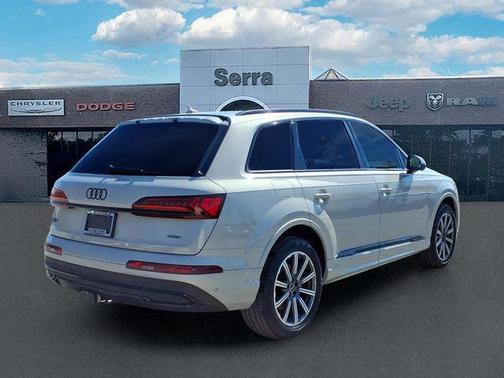 Vicuna Beige Metallic 2023 Audi Q7 45 Premium Plus