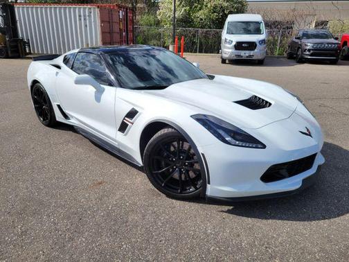 Arctic White 2017 Chevrolet Corvette Grand Sport