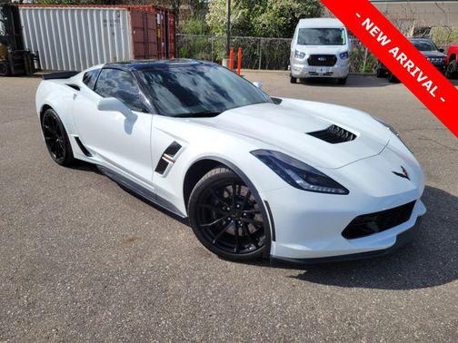 Arctic White 2017 Chevrolet Corvette Grand Sport