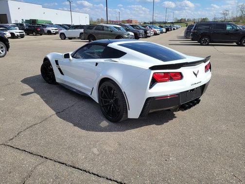 Arctic White 2017 Chevrolet Corvette Grand Sport