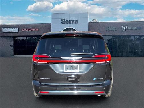 2023 Chrysler Pacifica Hybrid Limited