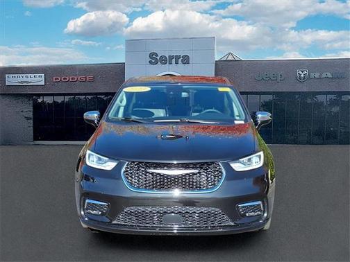 2023 Chrysler Pacifica Hybrid Limited