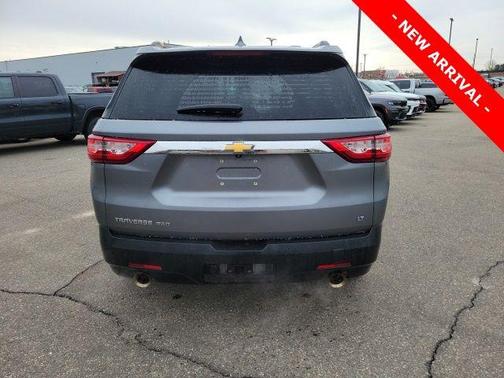 Satin Steel Metallic 2021 Chevrolet Traverse LT Cloth