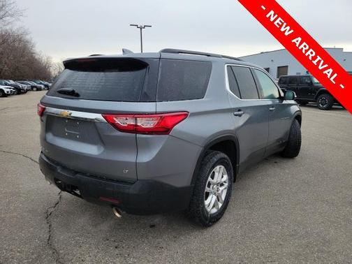 2021 Chevrolet Traverse LT Cloth