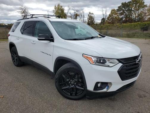 2021 Chevrolet Traverse LT Cloth
