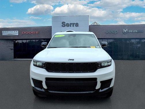 Bright White Clearcoat 2024 Jeep Grand Cherokee L Altitude