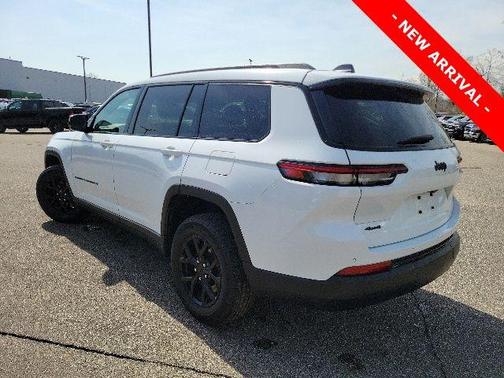 Bright White Clearcoat 2024 Jeep Grand Cherokee L Altitude