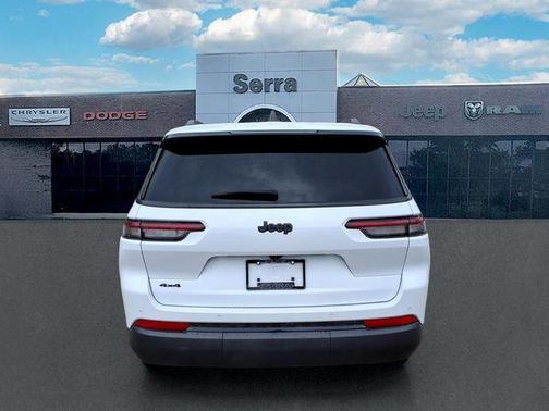 Bright White Clearcoat 2024 Jeep Grand Cherokee L Altitude