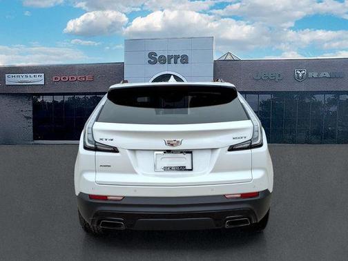 Crystal White Tricoat 2019 Cadillac XT4 Sport