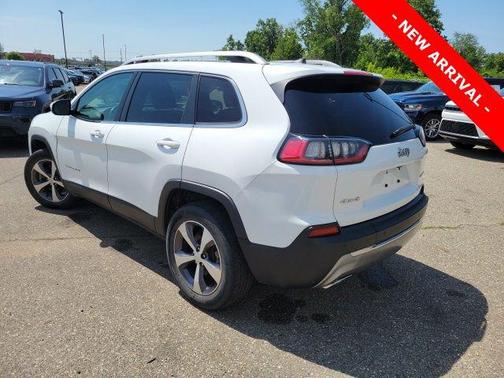 Bright White Clearcoat 2021 Jeep Cherokee Limited
