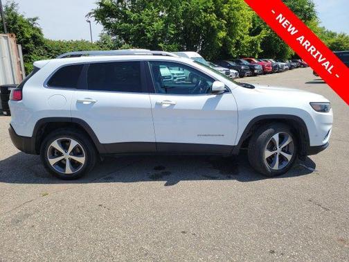 Bright White Clearcoat 2021 Jeep Cherokee Limited