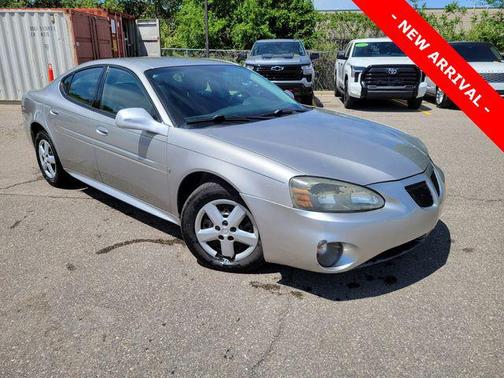 Cool (Liquid Silver Metallic) 2007 Pontiac Grand Prix Base