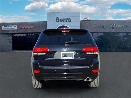 2022 Jeep Grand Cherokee Laredo