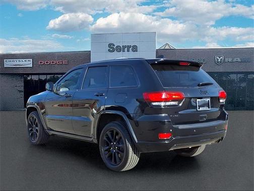 2022 Jeep Grand Cherokee Laredo