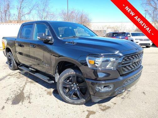 Diamond Black Crystal Pearlcoat 2022 RAM 1500 Big Horn/Lone Star