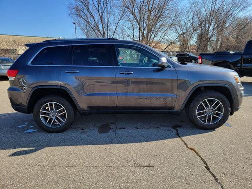 2019 Jeep Grand Cherokee Laredo