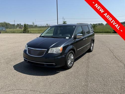 2014 Chrysler Town & Country Touring-L