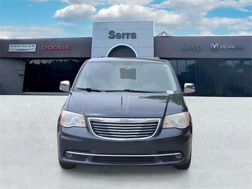 2014 Chrysler Town & Country Touring-L