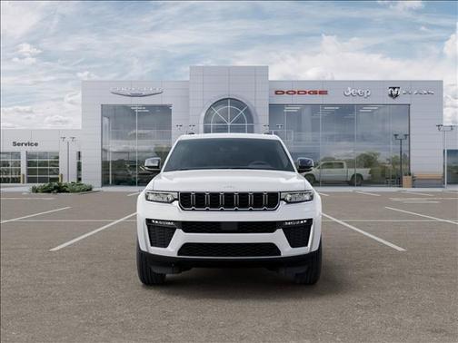 Bright White Clearcoat 2027 Jeep Grand Cherokee Limited