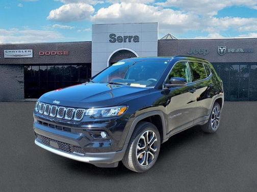 Diamond Black Crystal Pearlcoat 2023 Jeep Compass Limited