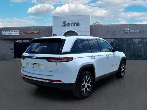 Bright White Clearcoat 2023 Jeep Grand Cherokee Limited