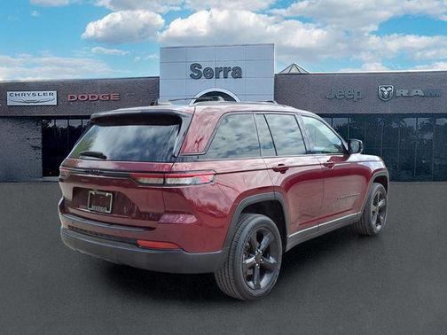 Velvet Red Pearlcoat 2024 Jeep Grand Cherokee Altitude