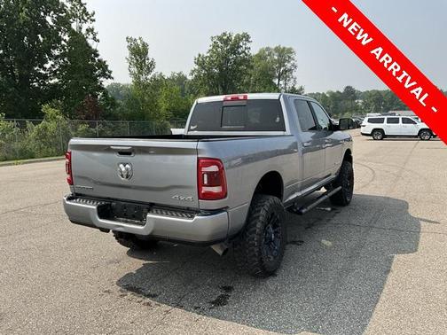 2022 RAM 2500 Big Horn Crew Cab 4x4 6'4' Box