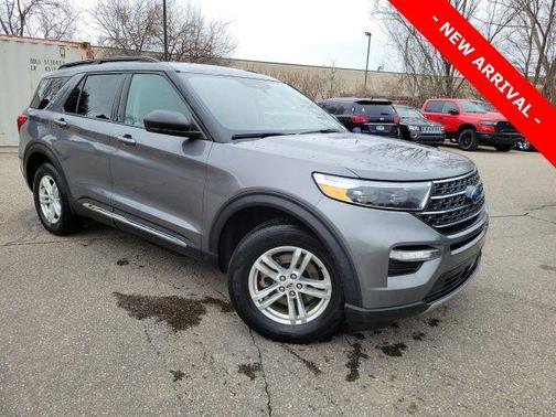 Carbonized Gray Metallic 2021 Ford Explorer XLT