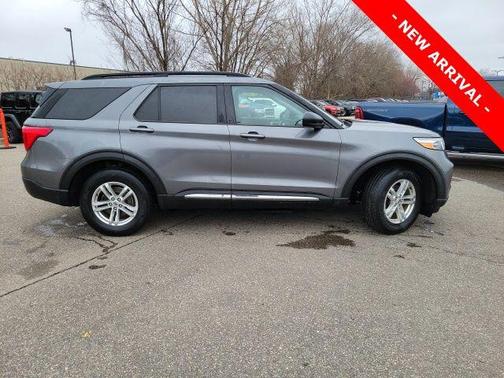 Carbonized Gray Metallic 2021 Ford Explorer XLT