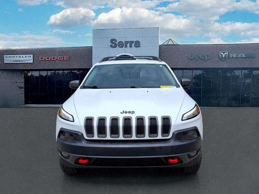 Bright White Clearcoat 2015 Jeep Cherokee Trailhawk