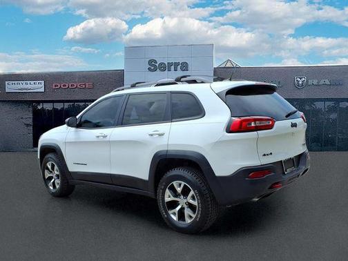 Bright White Clearcoat 2015 Jeep Cherokee Trailhawk